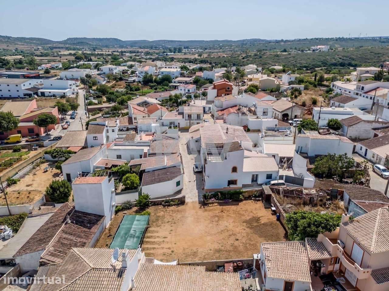 Terreno com projeto de arquitetura aprovado para moradia com piscina e - Grande imagem: 5/18