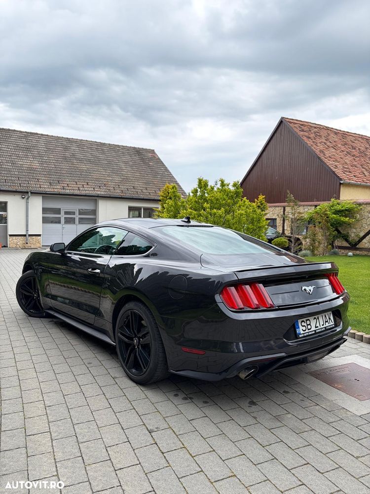 Ford Mustang 2.3 EcoBoost - 8