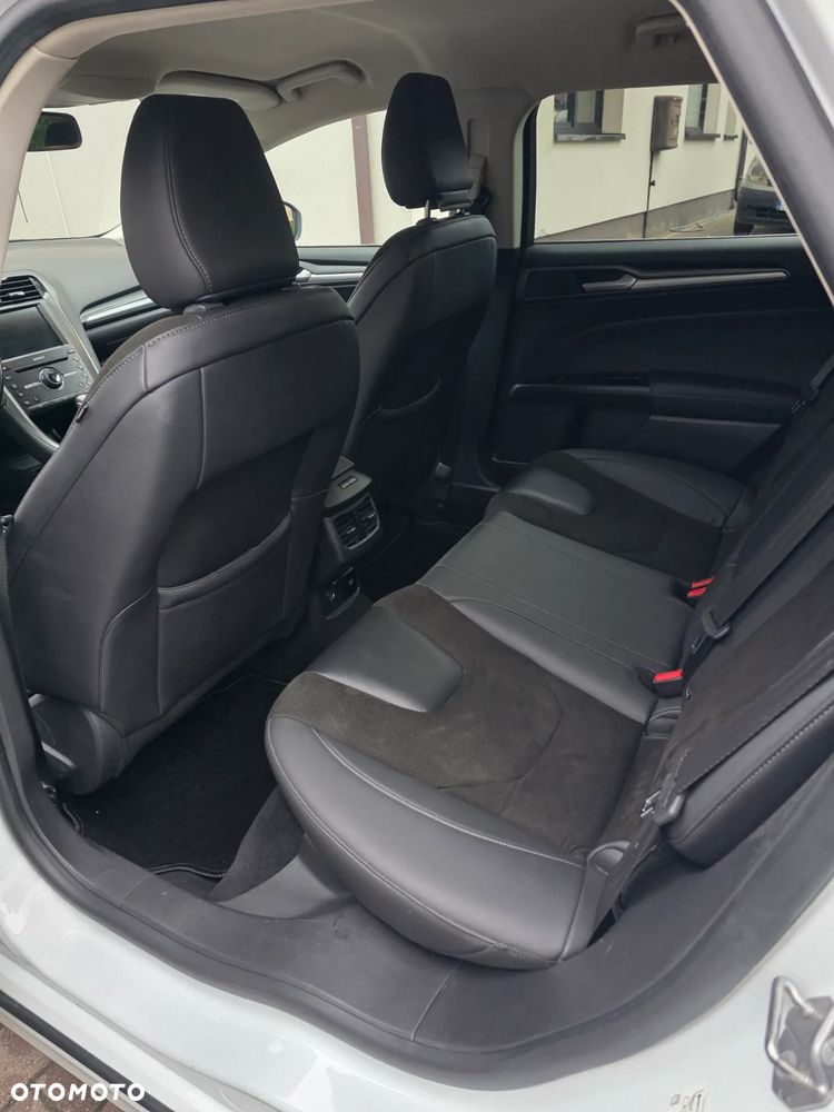 Ford Mondeo 2.0 TDCi Titanium PowerShift - 6