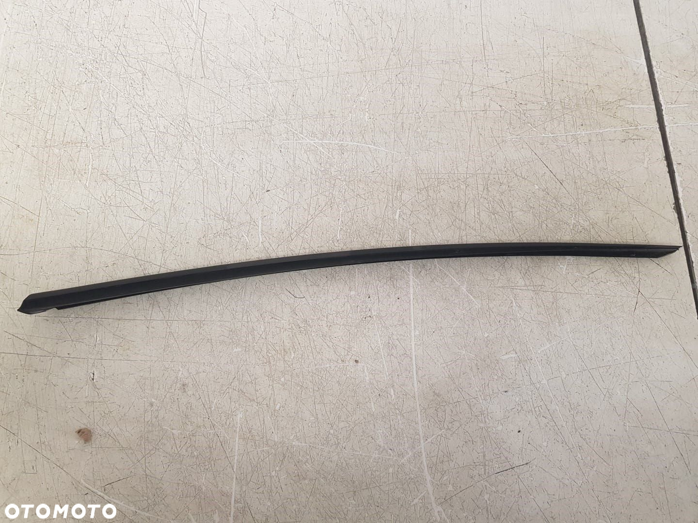 LISTWA SZYBY CZOŁOWEJ PRAWEJ PRZEDNIEJ PRAWA PRZÓD  AUDI A3 8Y 20-248Y0854328 - 2