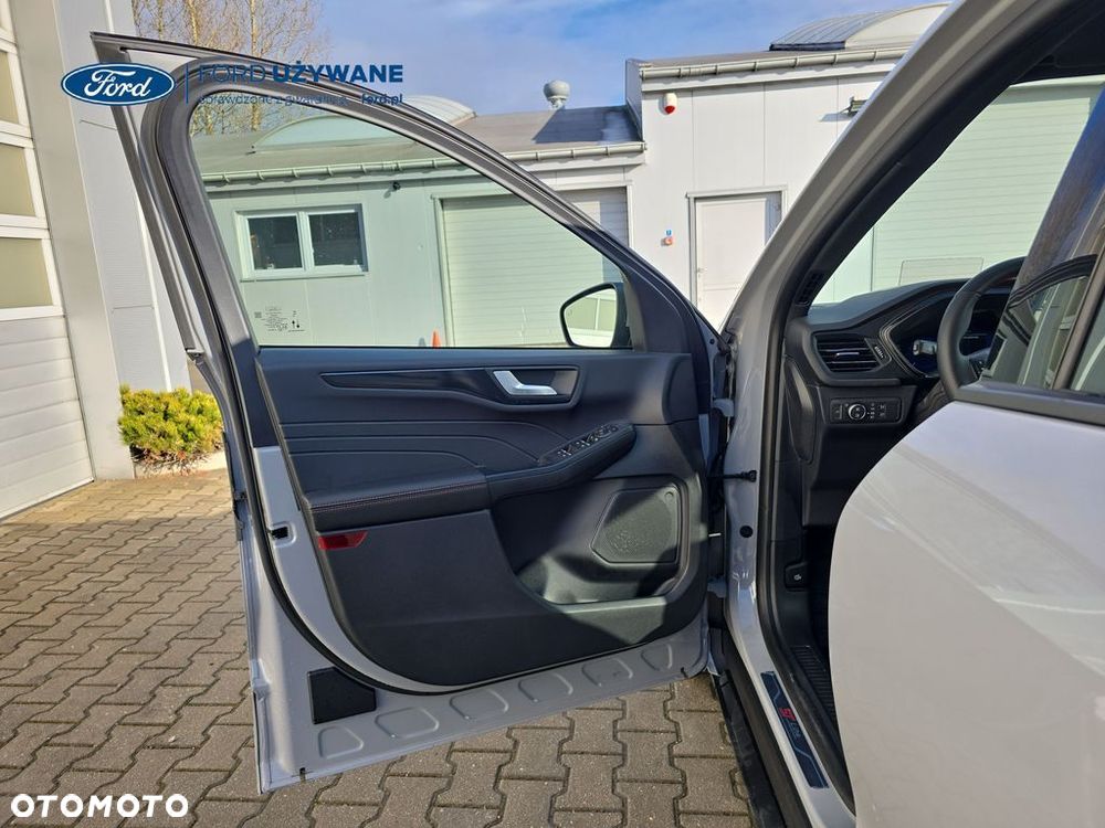 Ford Kuga - 22