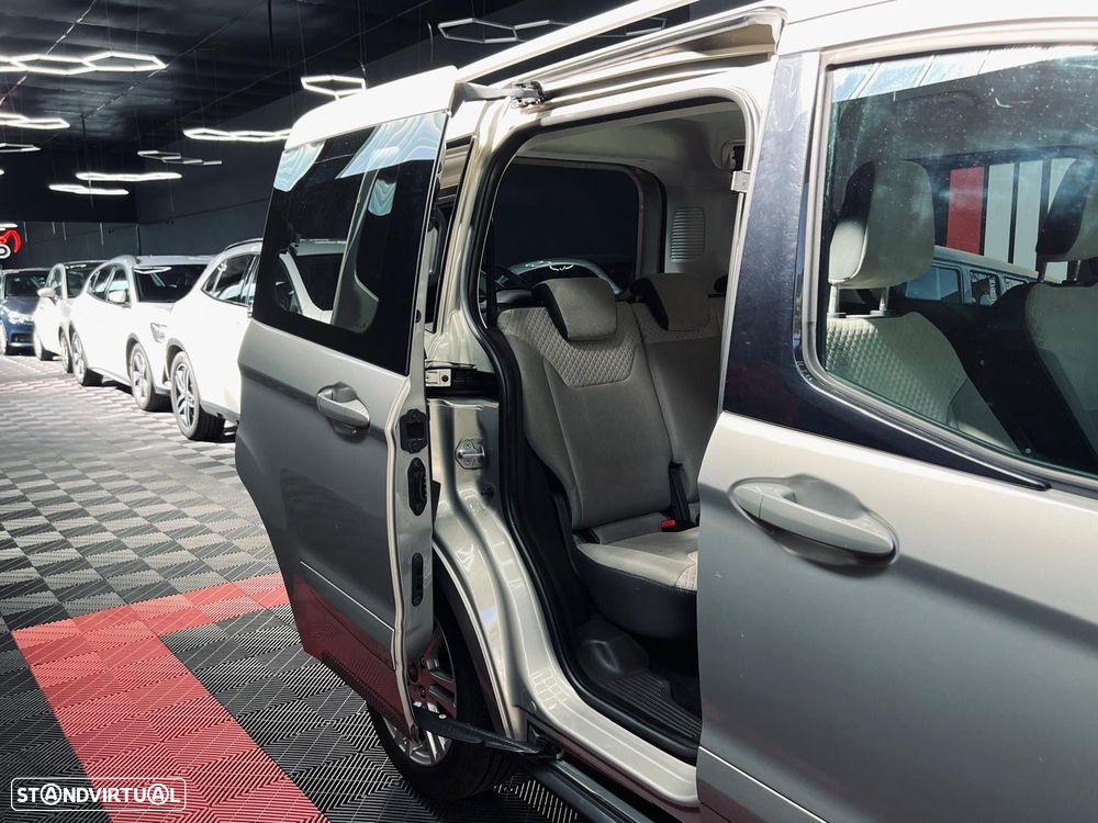 Ford Tourneo Courier 1.0 EcoBoost Titanium - 37
