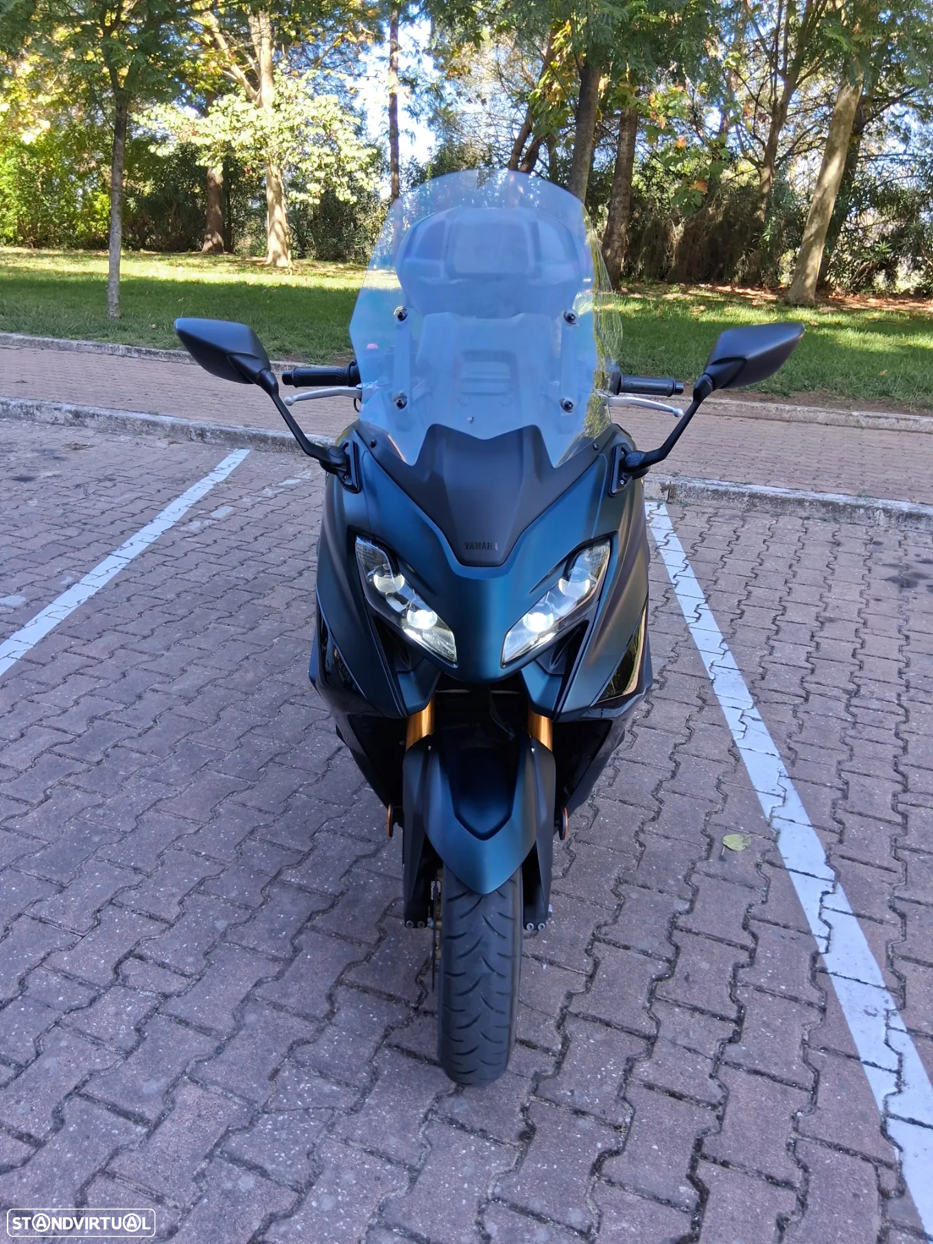 Yamaha TMAX Tech Max - 6