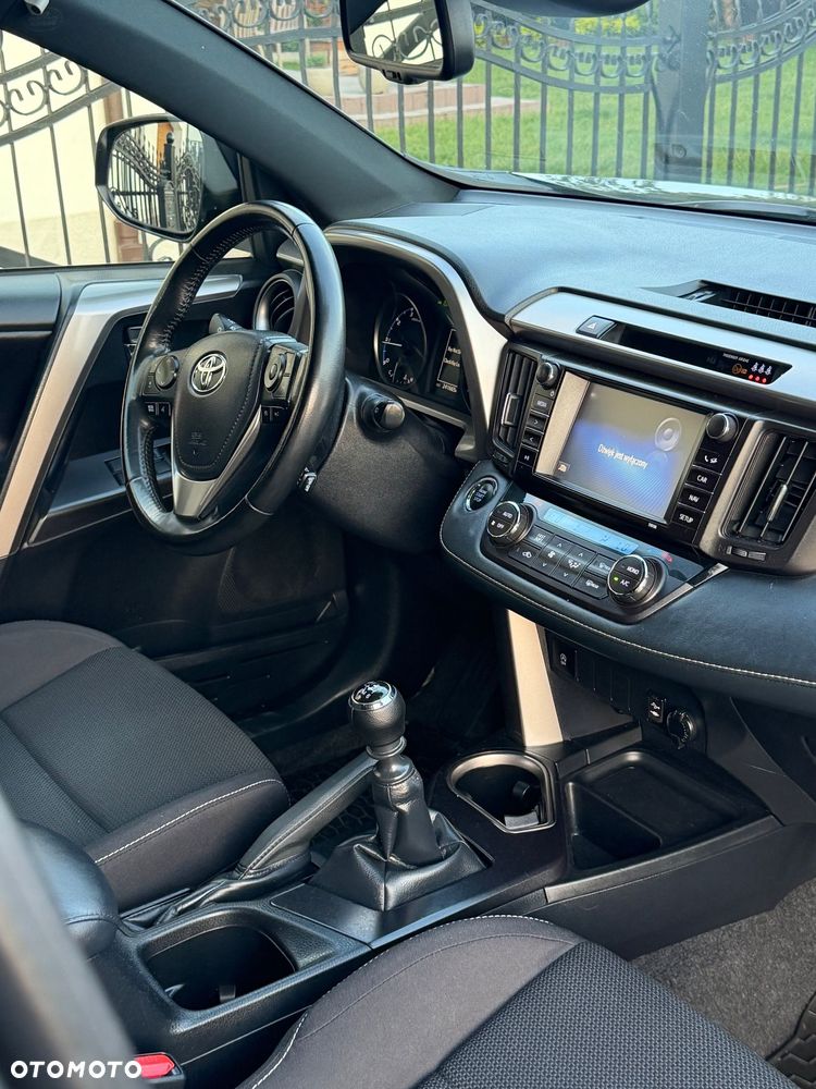 Toyota RAV4 2.0 D-4D Prestige 4x2 - 29