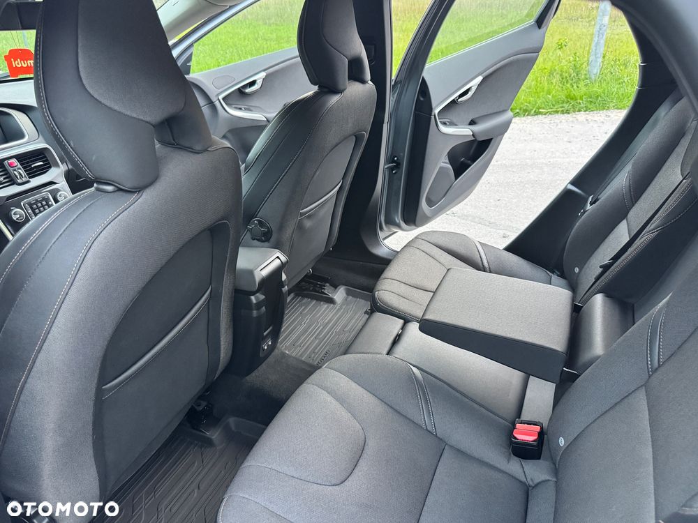 Volvo V40 D3 Momentum - 26