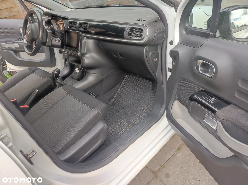 Citroën C3 Pure Tech 82 SHINE - 12