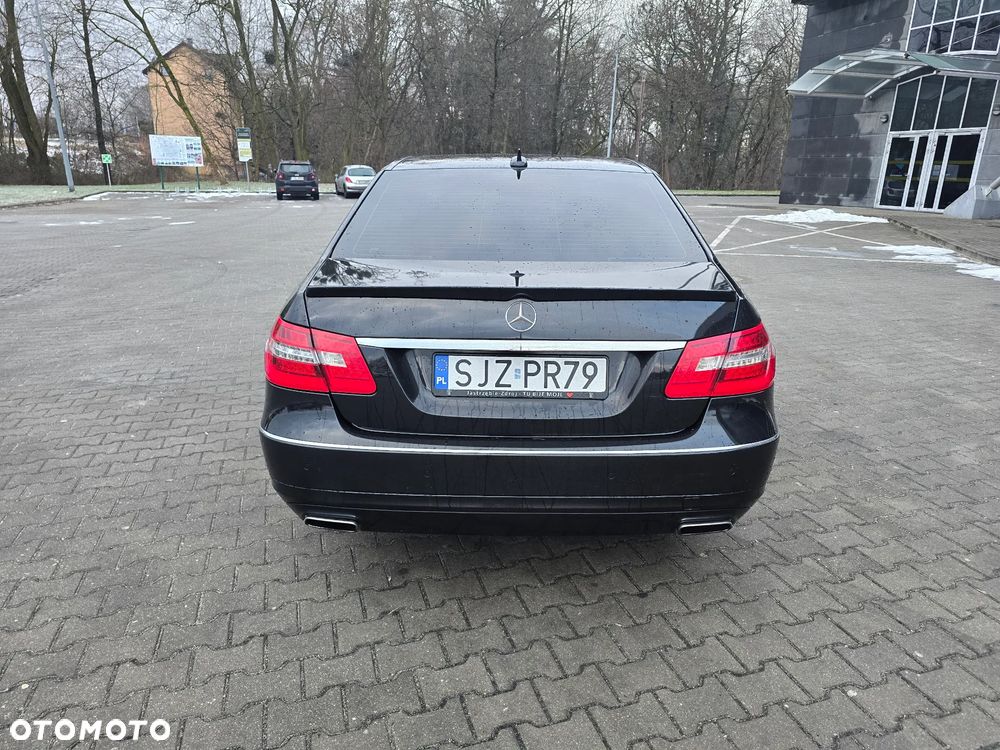 Mercedes-Benz Klasa E 200 CGI BlueEFFICIENCY Automatik - 8