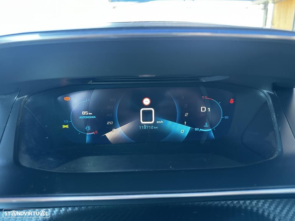 Peugeot 208 1.2 PureTech Allure EAT8 - 18