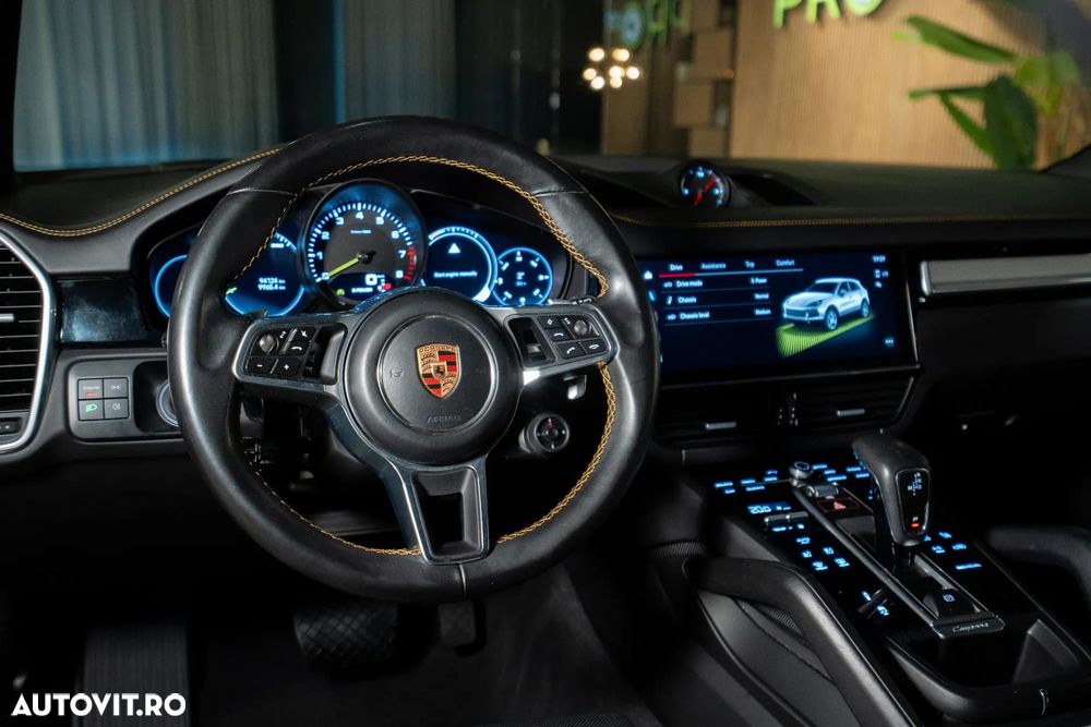 Porsche Cayenne - 24