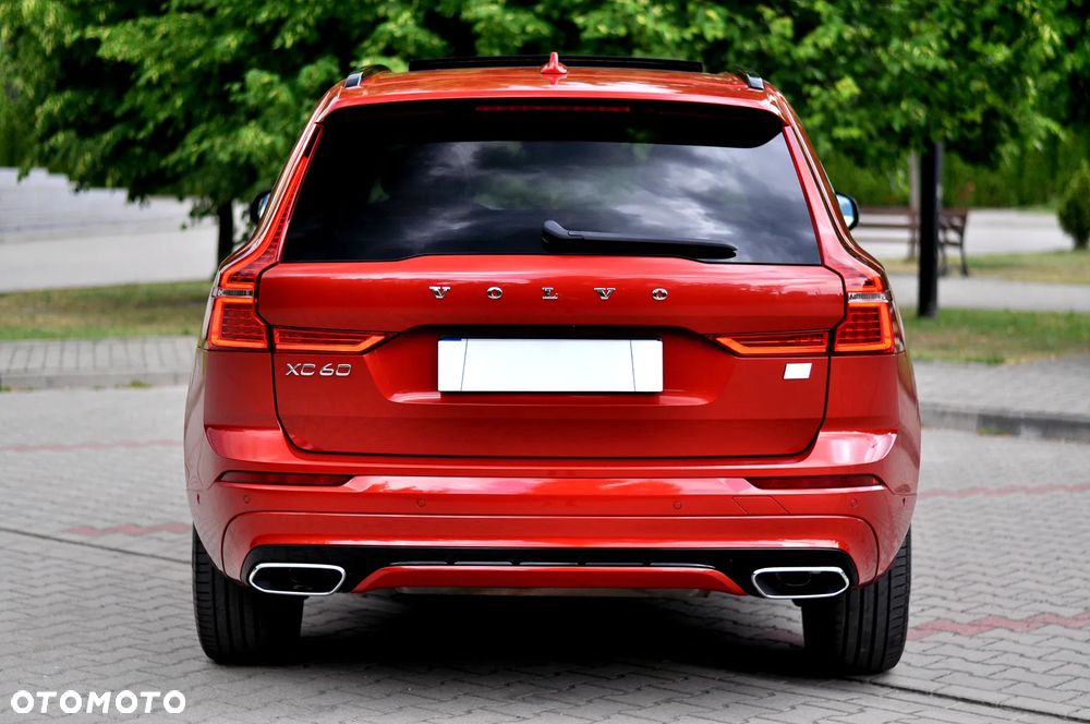 Volvo XC 60 T6 AWD Plug-In Hybrid R-Design - 5