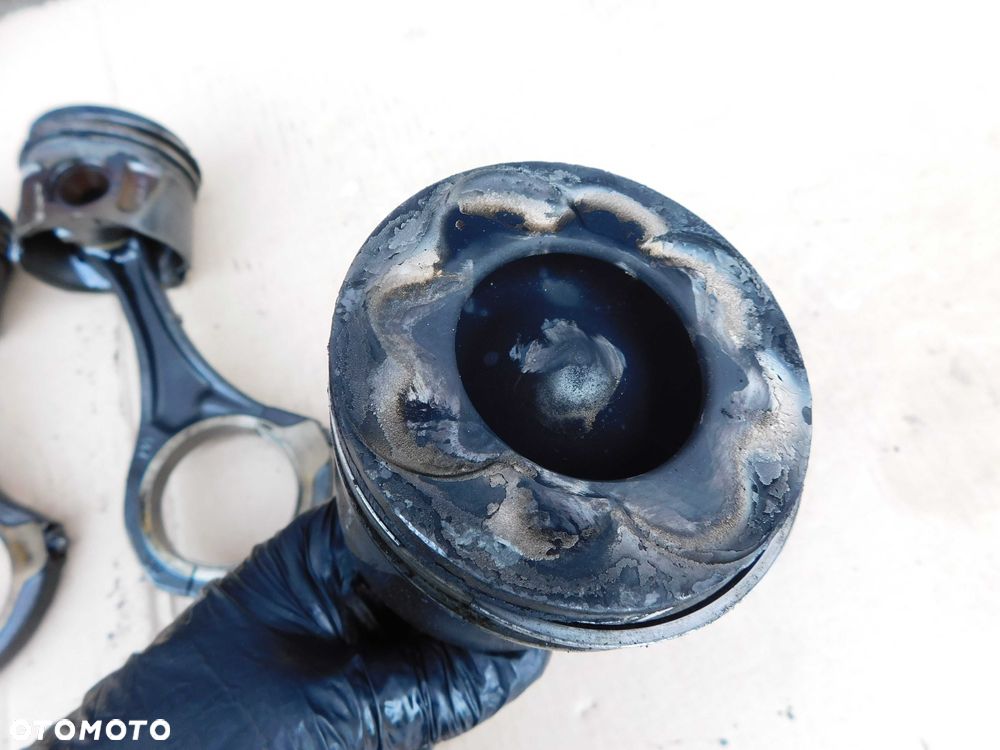 Mercedes Sprinter 906 3.0 V6 tłok + korbowód - komplet ładny - 4