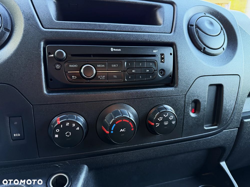 Renault MASTER L2H2 ŚREDNI KLIMA/NAWIGACJA/3osobowy - 28