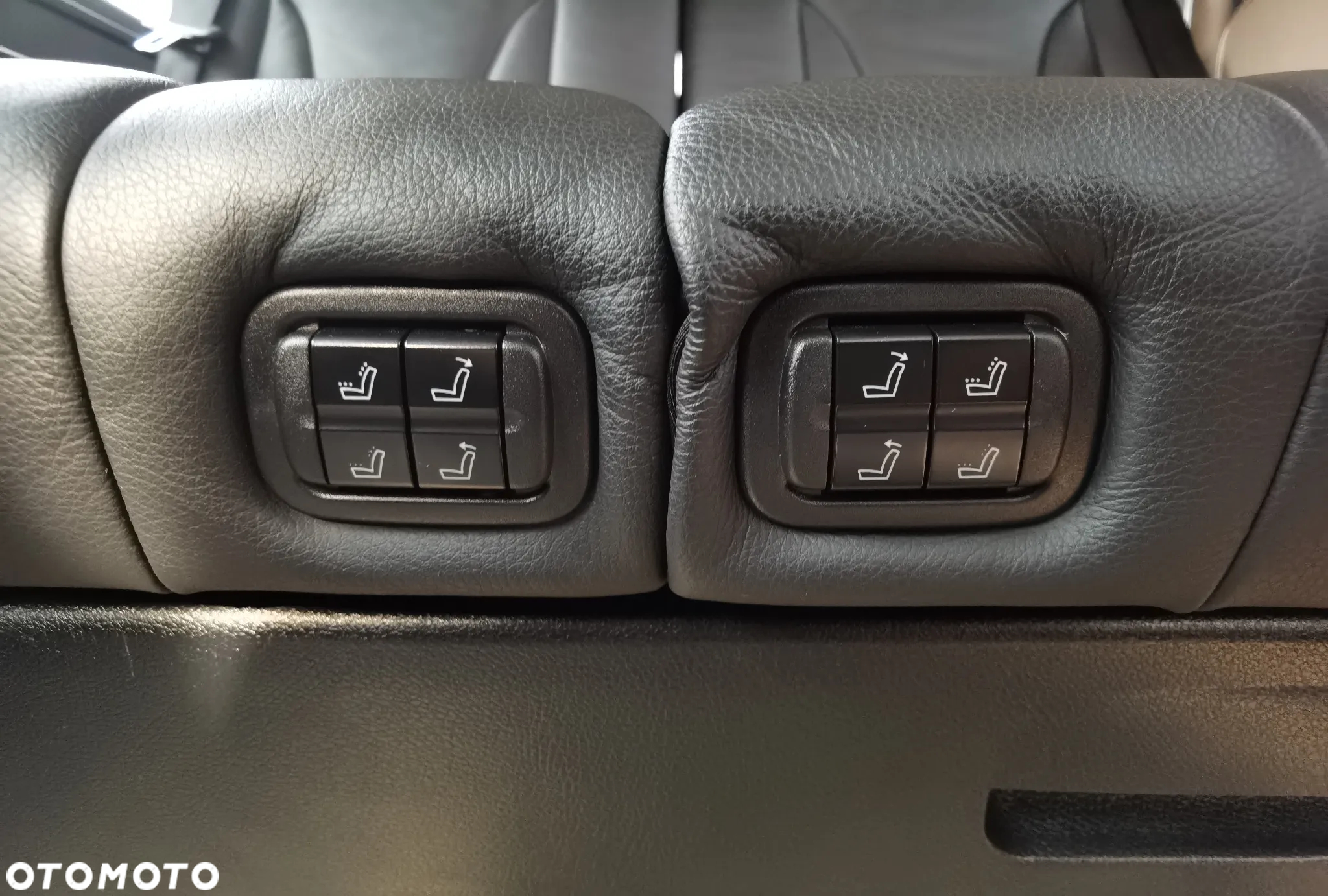 Mercedes-Benz Klasa V 300 d 4-Matic 9G-Tronic - 24