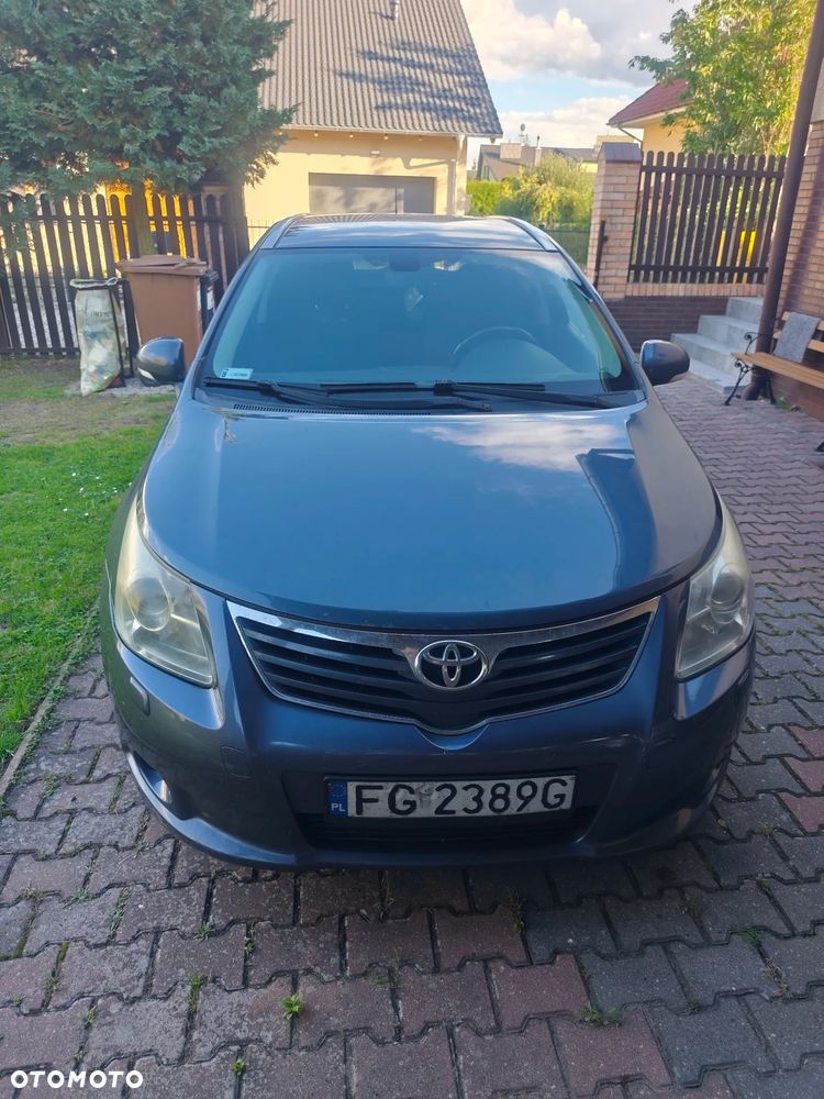Toyota Avensis 1.8 Sol plus - 2