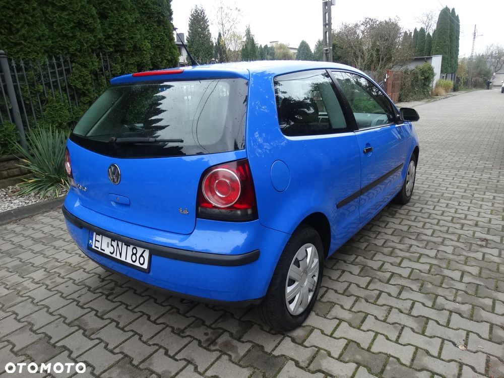 Volkswagen Polo 1.4 16V Comfortline - 8