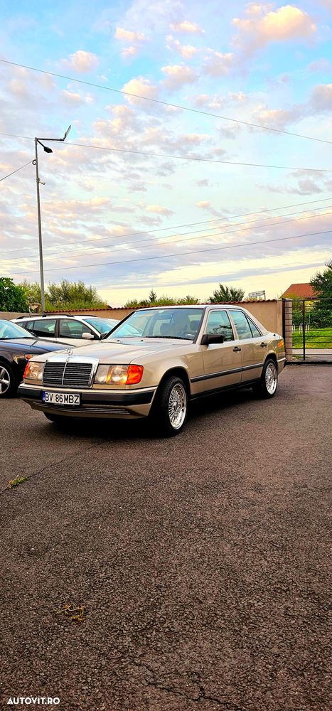 Mercedes-Benz W124 - 23