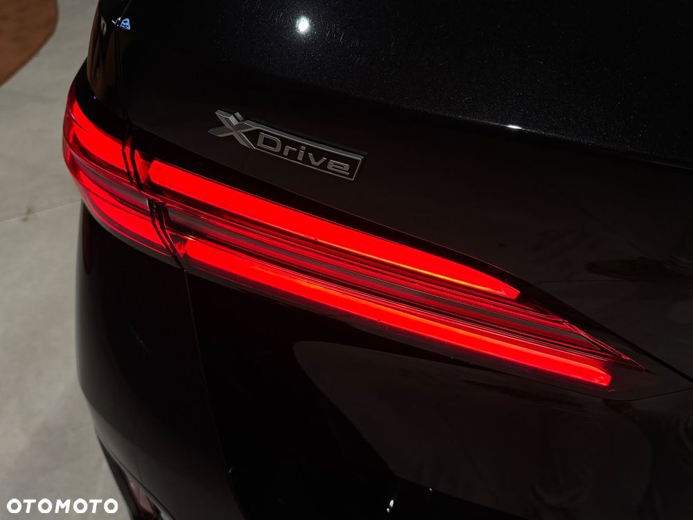 BMW Seria 5 540d xDrive mHEV M Sport - 29