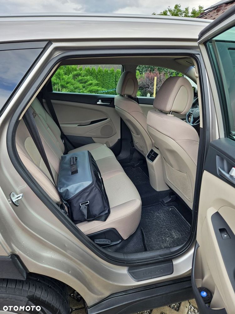 Hyundai Tucson 2.0 CRDI Comfort 4WD - 8