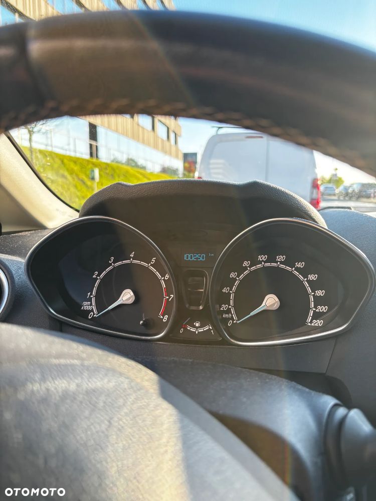 Ford Fiesta 1.0 EcoBoost STart-Stop ST-LINE - 6