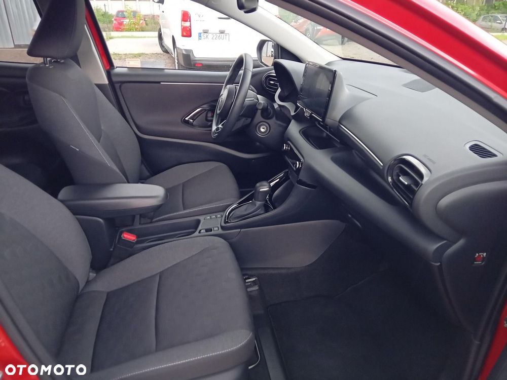 Toyota Yaris - 12