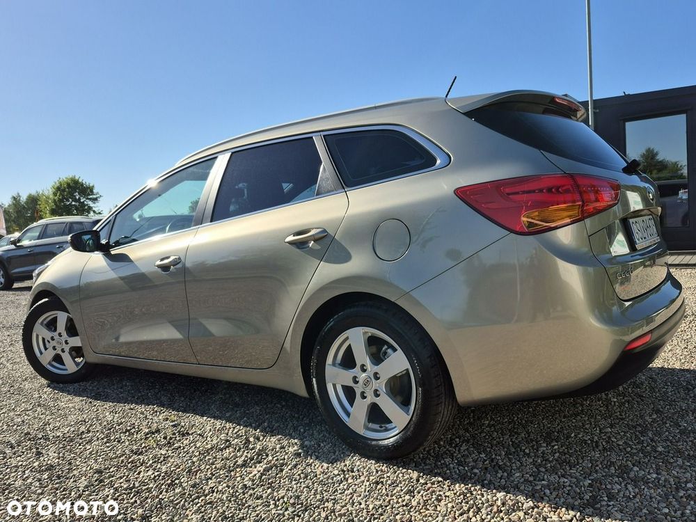 Kia Ceed - 25