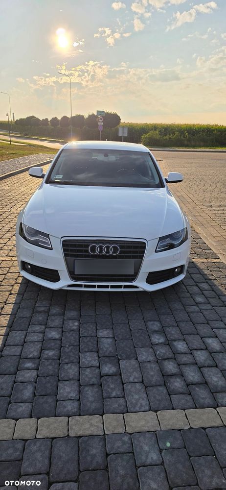 Audi A4 Limousine 2011 photo 2