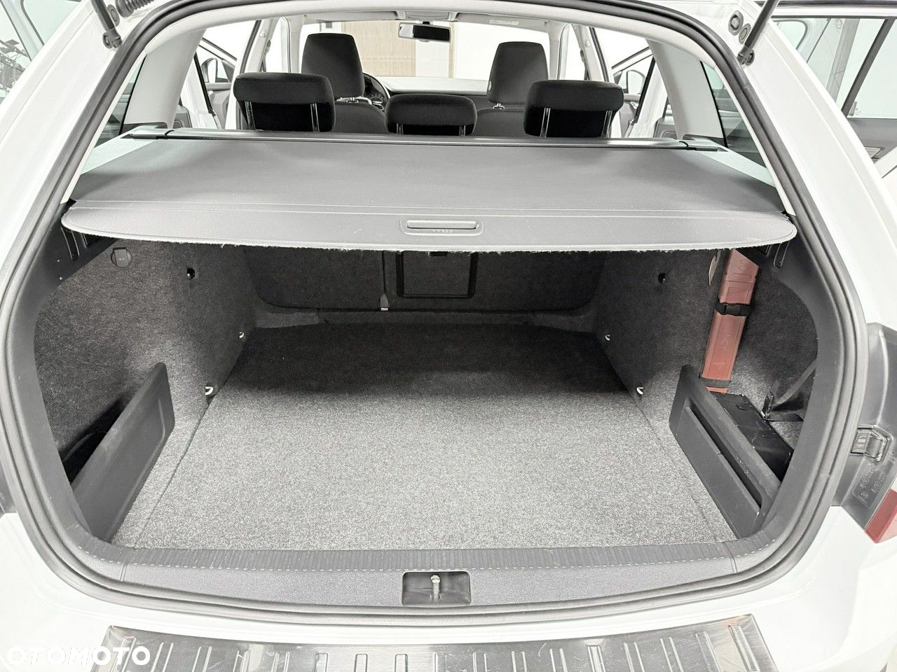 Skoda Octavia Combi 2.0 TDI 4x4 DSG Scout - 28