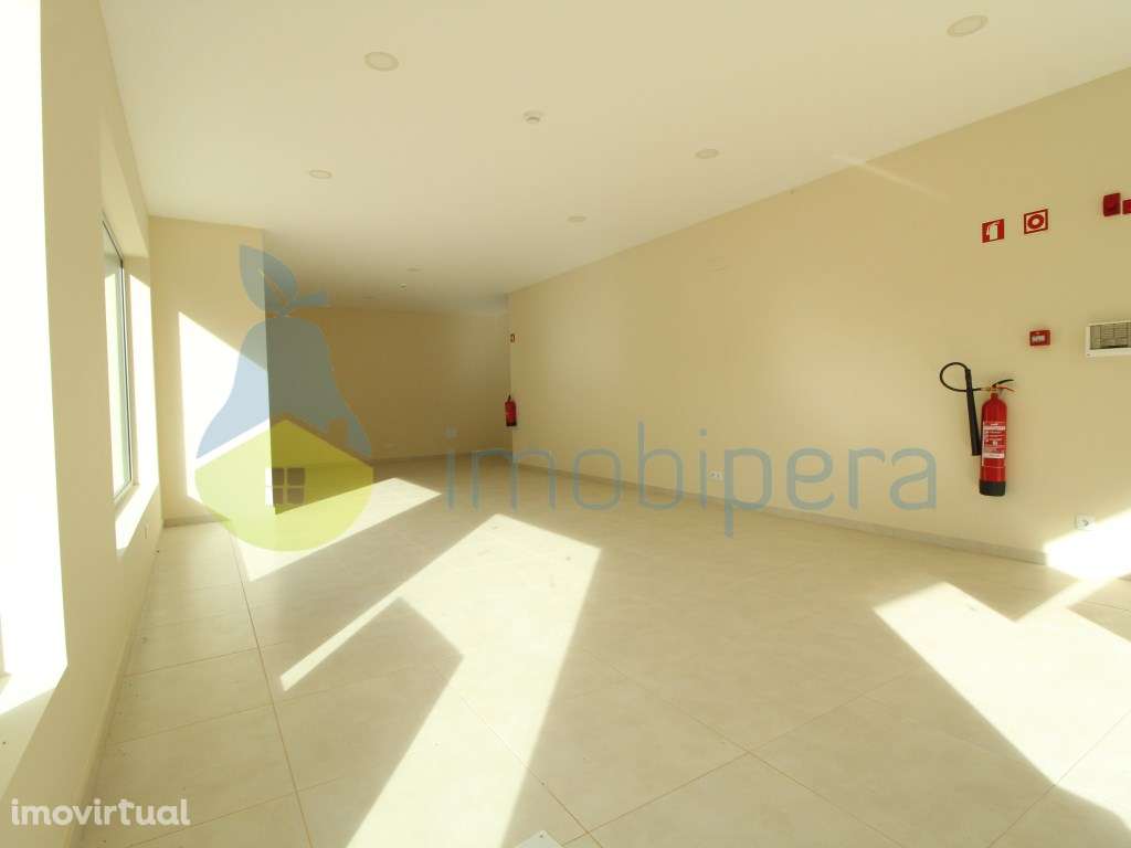 Loja para venda em Portimão, Praia da Rocha - Grande imagem: 3/9