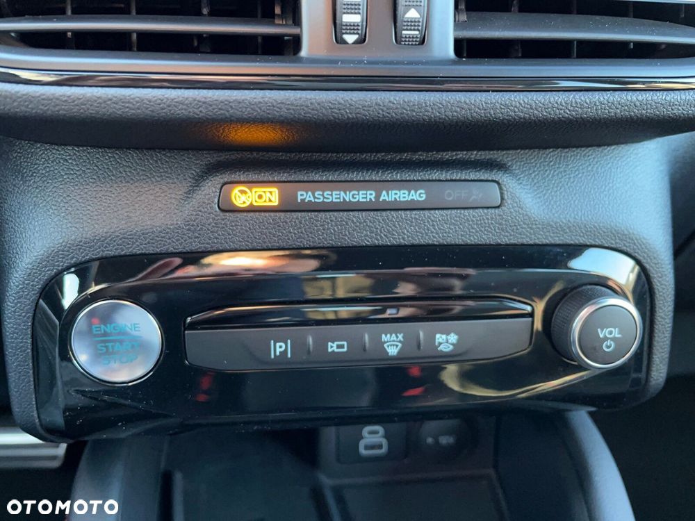 Ford Kuga - 32