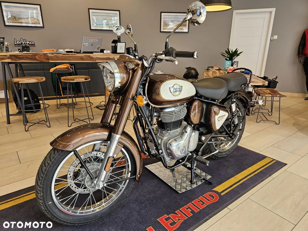 Royal Enfield Classic - 10