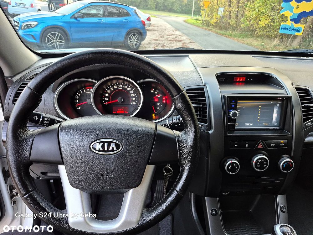 Kia Sorento 2.4 CVVT Attract - 17