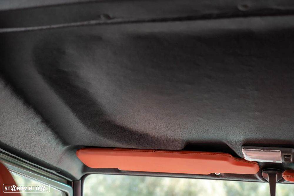 Land Rover Defender - 22