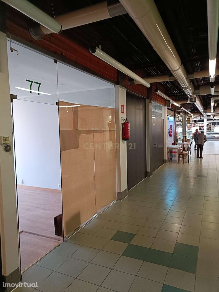 Arrendamento Loja que também pode ser Escritório, com muita luz natura - Grande imagem: 5/13