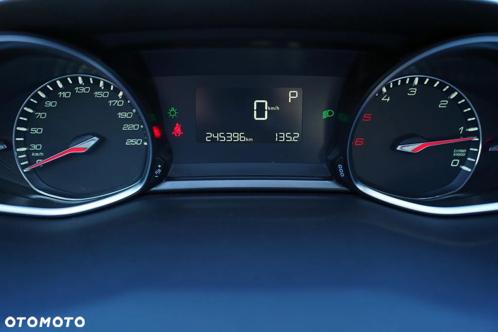 Peugeot 308 SW BlueHDi 150 EAT6 Stop & Start Allure - 30
