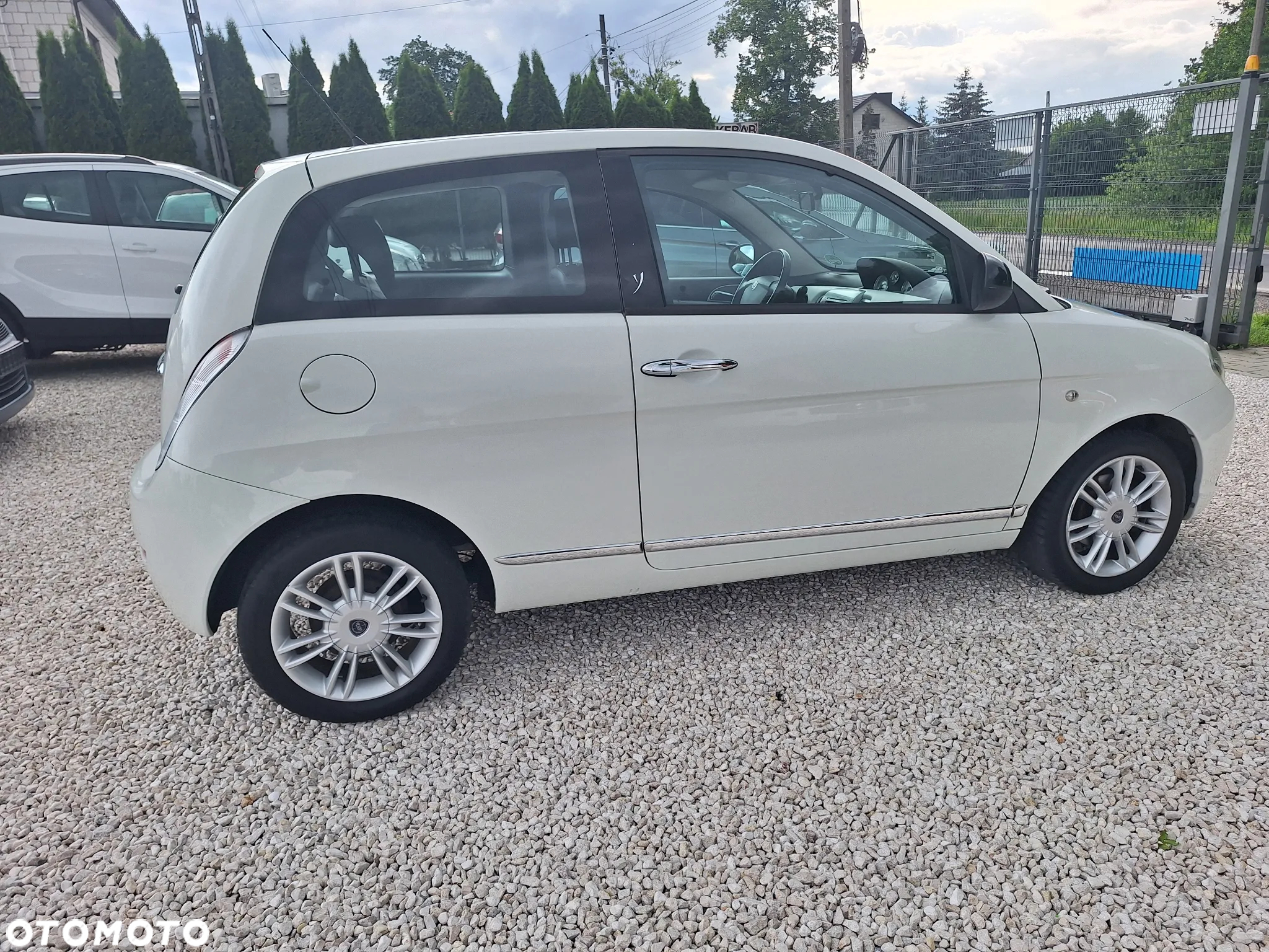 Lancia Ypsilon 1.2 8V Argento (4 os.) - 13