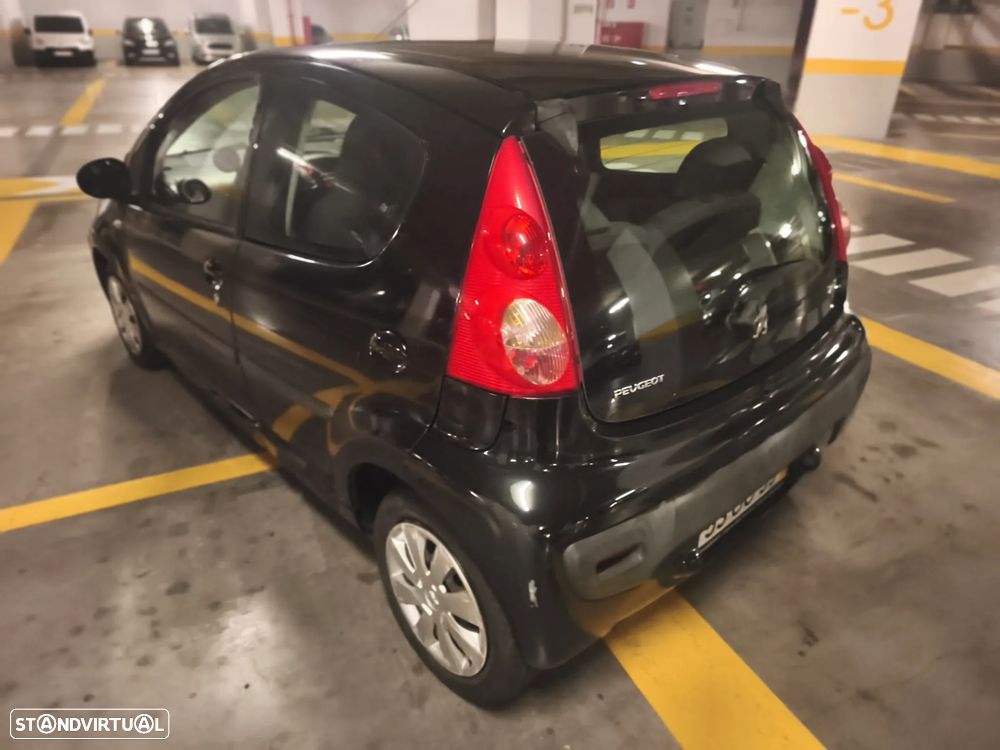 Peugeot 107 1.0 Trendy - 23