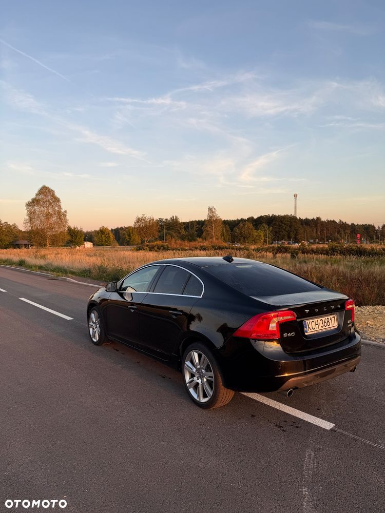 Volvo S60 D5 AWD Kinetic - 2
