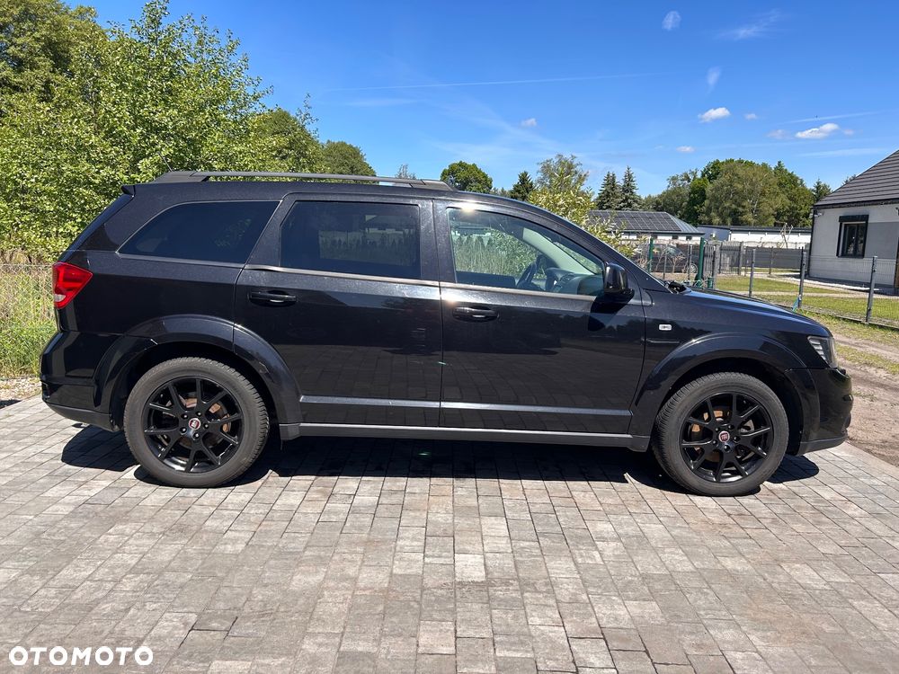 Fiat Freemont 2.0 Multijet Black Code AWD - 2