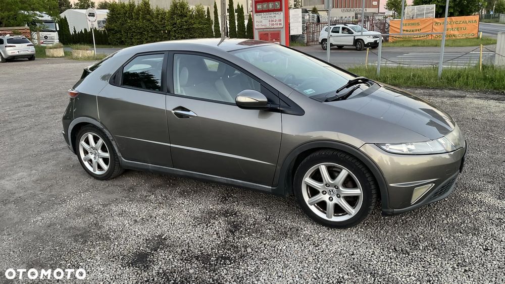 Honda Civic 1.8i-VTEC Sport - 3