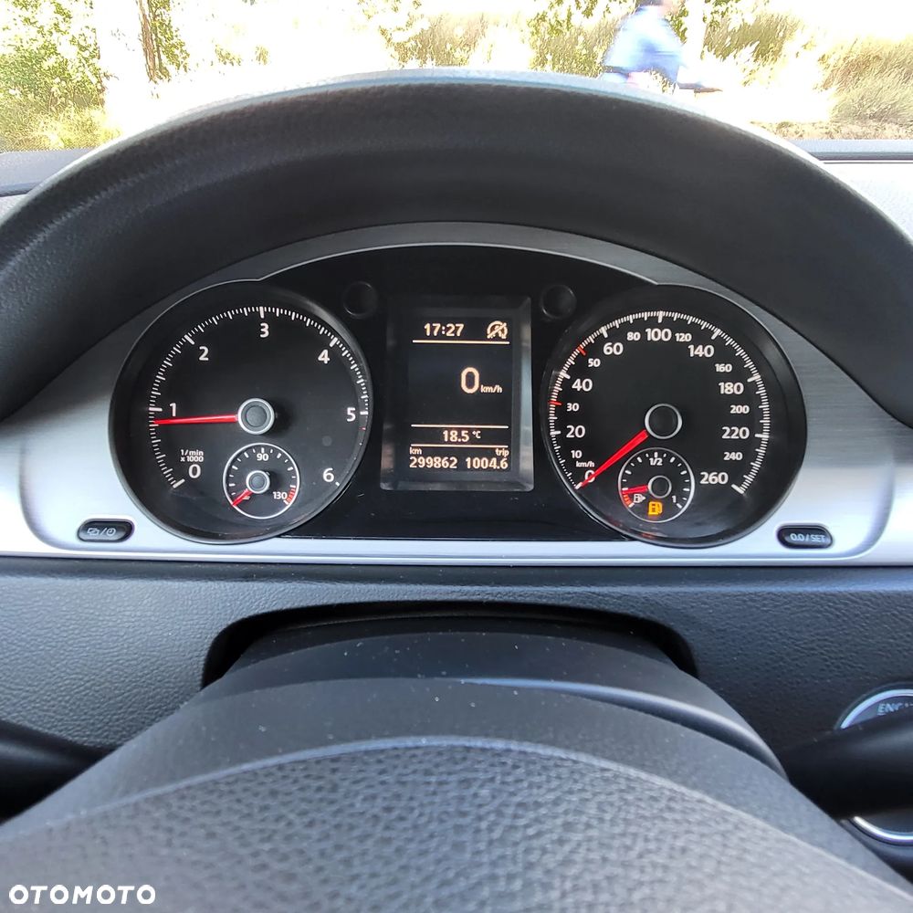 Volkswagen Passat 2.0 TDI 4Mot Highline DSG - 17