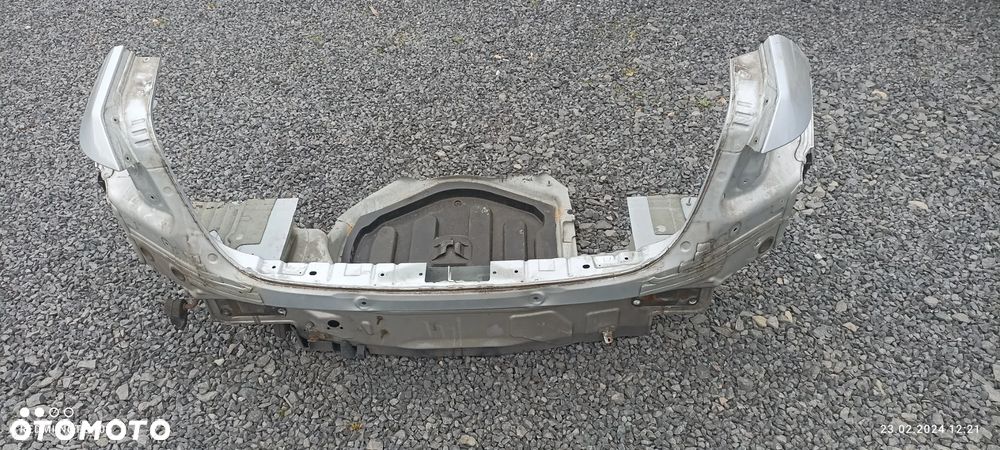 MERCEDES W212 SEDAN PAS TYLNY ĆWIARTKA DUPA ŚCIANA WANNA