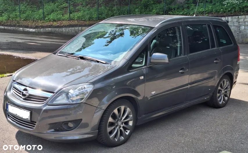 Opel Zafira - 1