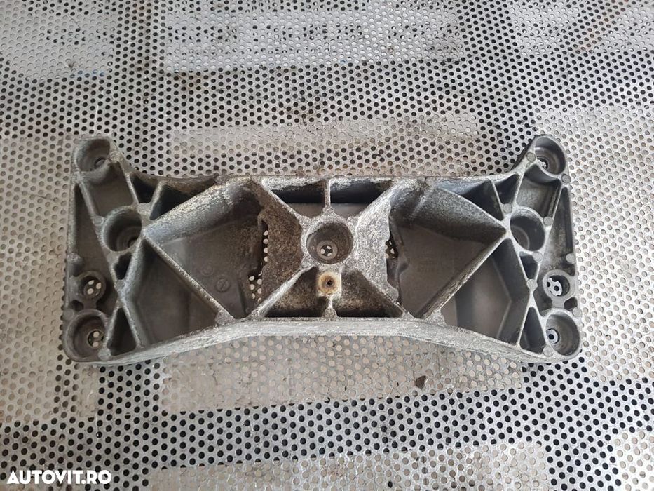 Suport Traversa Cutie Viteze BMW F10 F11 Dezmembrez BMW F10 - 1