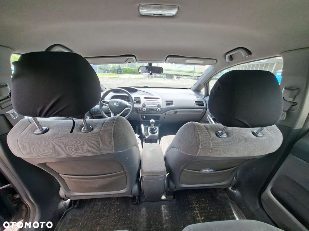 Honda Civic 1.8 Base - 9