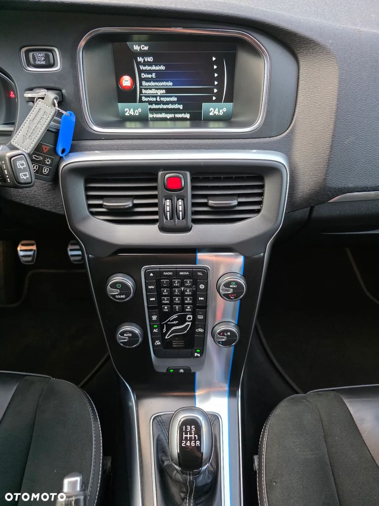 Volvo V40 D4 Drive-E R-Design Momentum - 35