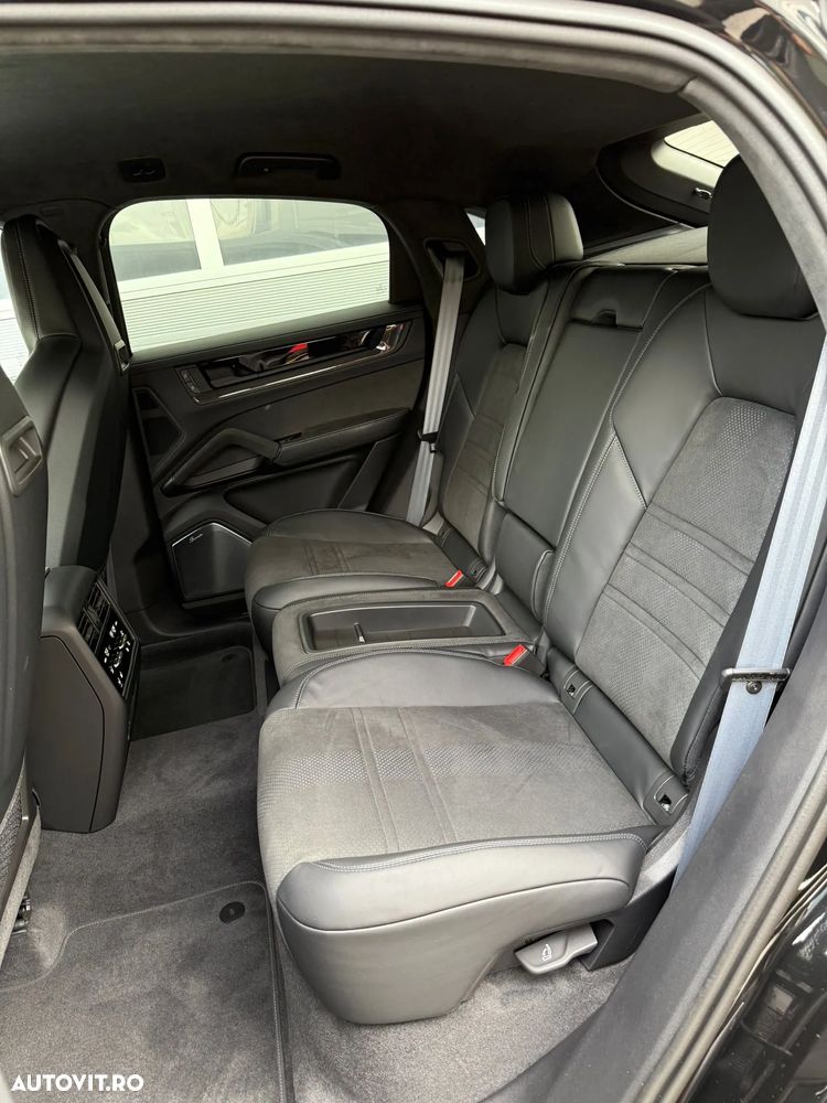 Porsche Cayenne Coupe Turbo E-Hybrid Tiptronic S GT-Paket - 28