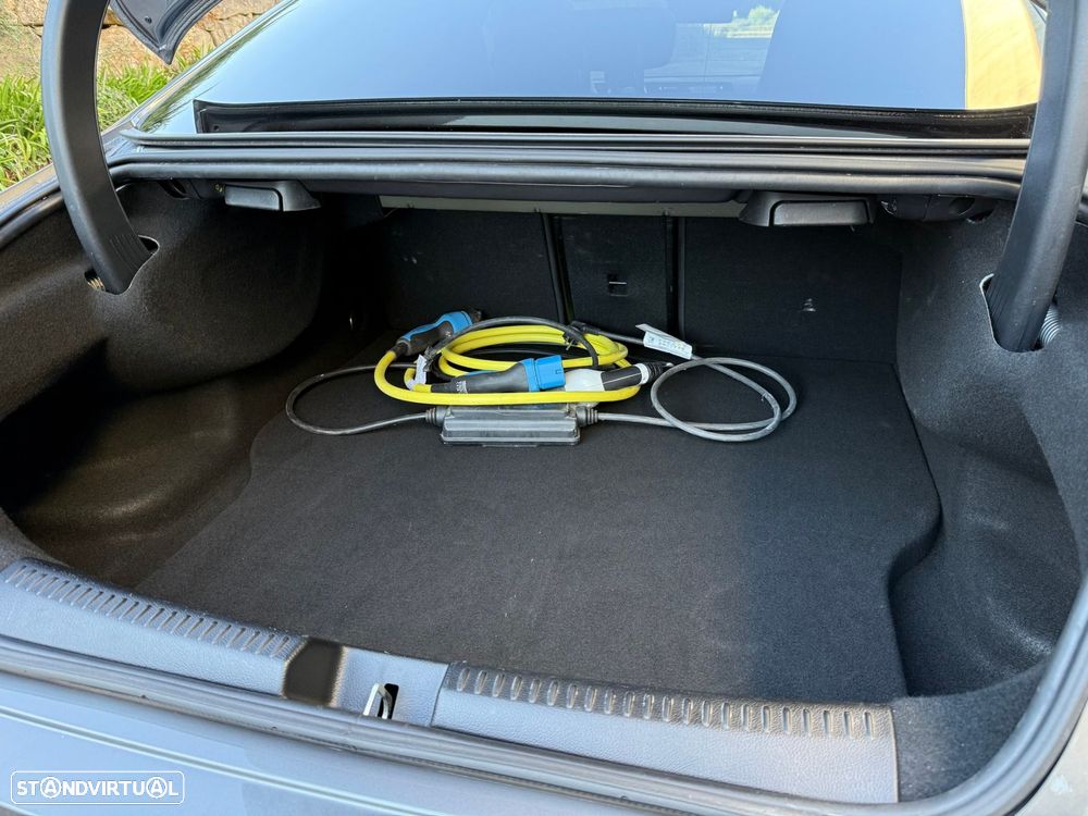 Mercedes-Benz CLA 250 e AMG Line - 23