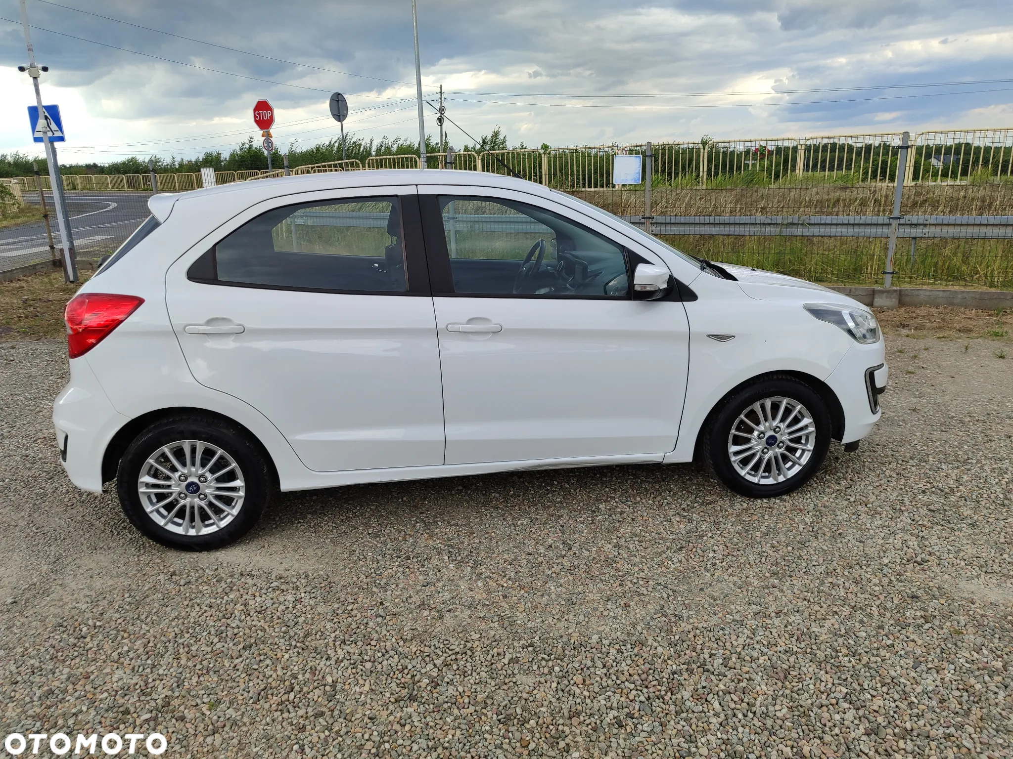 Ford Ka+ 1.2 Ti-VCT White Edition - 27