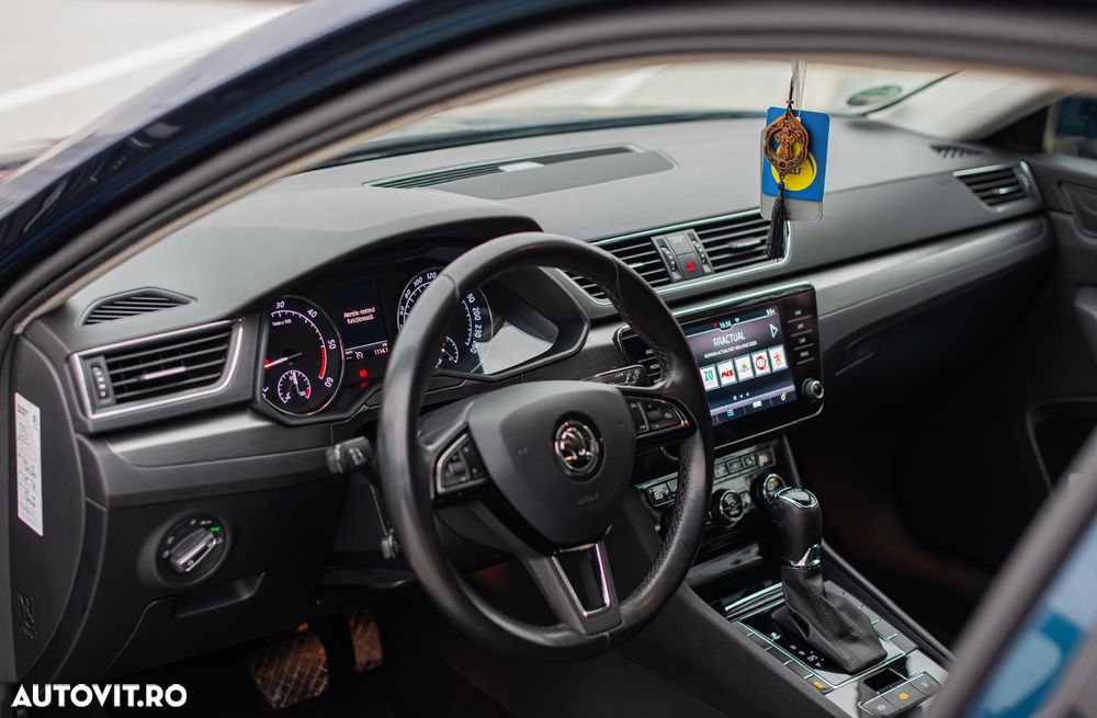 Skoda Superb 2.0 TDI DSG Active - 8