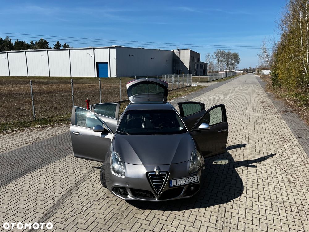 Alfa Romeo Giulietta 2.0 JTDM Distinctive - 9